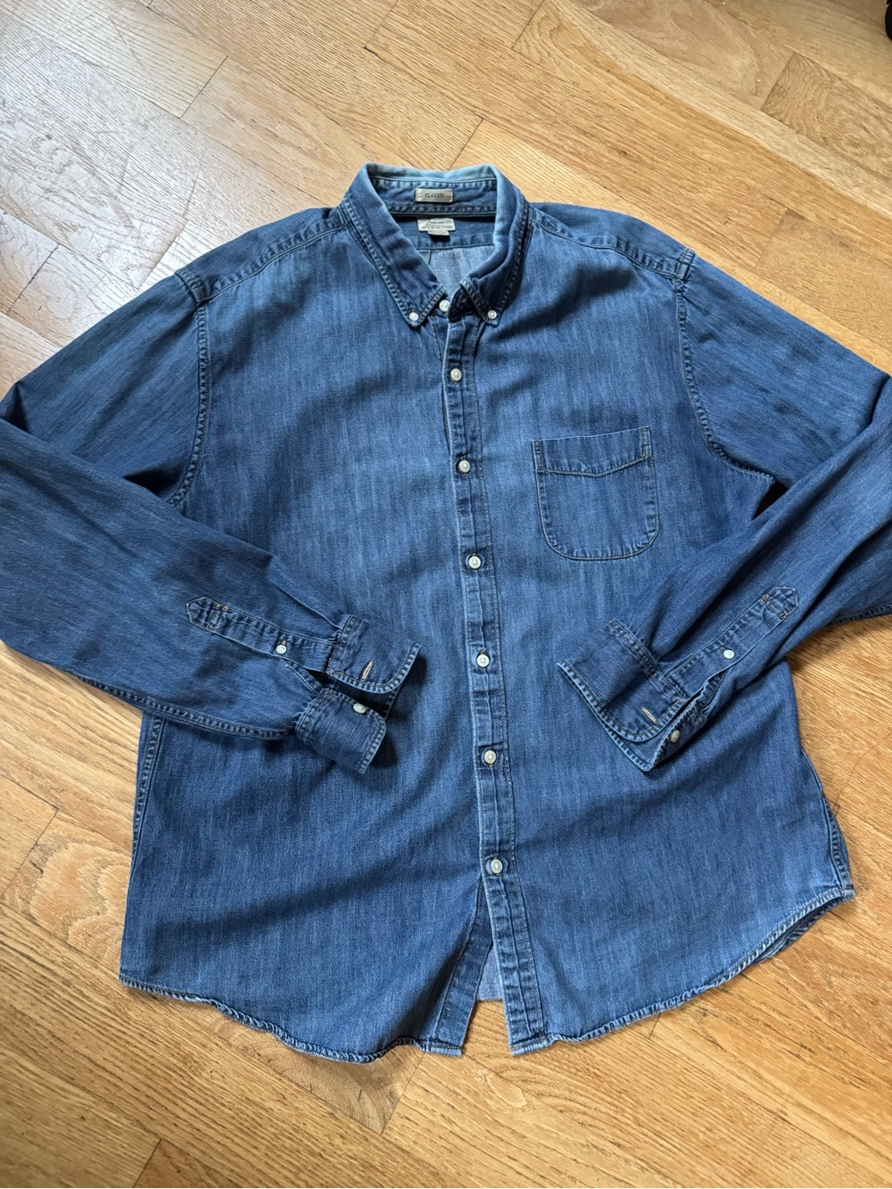 J. Crew men’s XL Classic blue denim long-sleeve  button-down